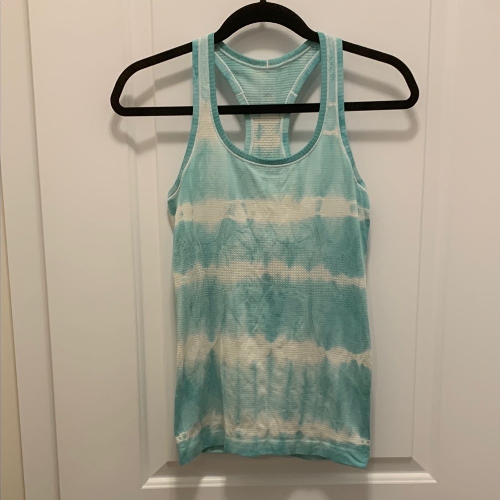 Lululemon Athletica Blue and White Tie-Dye Tank Top